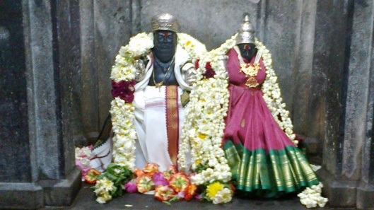 Sidhdha of all Sidhdhas, Agasthiyar peruman with his consort Lopamudra