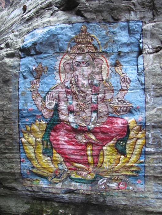 Vinayagar in a rock, to pray and move inside !!!